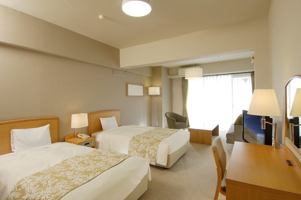 Готель Wisterian Life Club Atami Екстер'єр фото